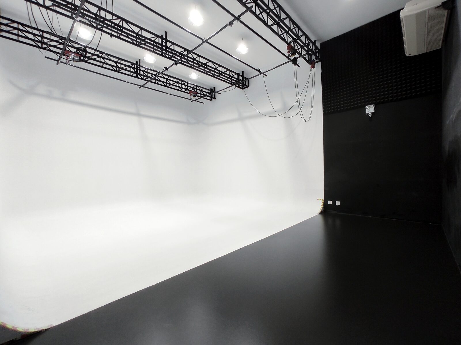 246 STUDIO Hero Image