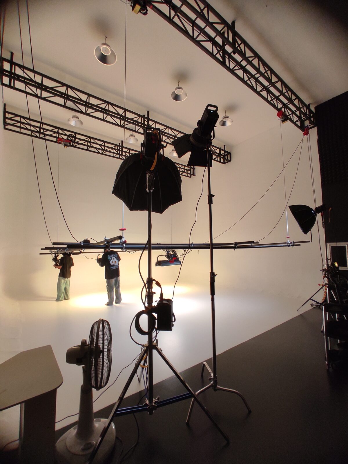 246 STUDIO Gallery 5